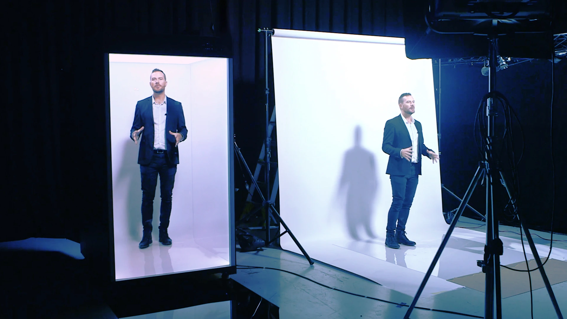 How holograms work across hologram fans, projection surfaces and transparent LCD HoloBoxes